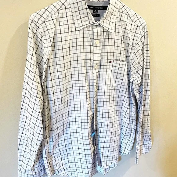 Tommy Hilfiger Plaid Button Down Dress Shirt M - Picture 3 of 11